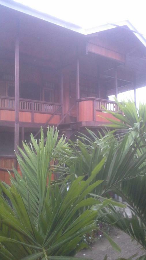 Sunset Guest House & Bar Bunaken Luaran gambar