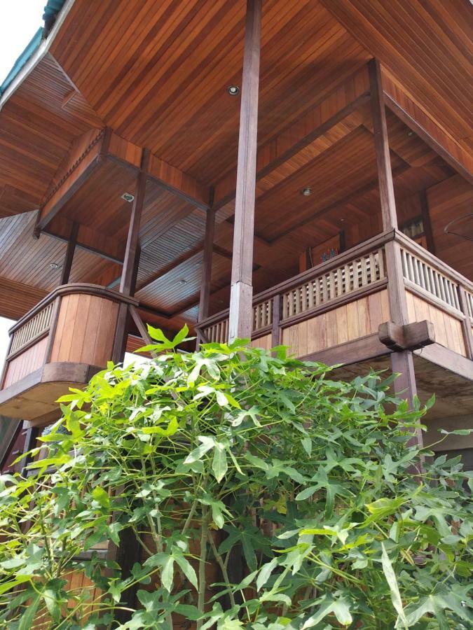Sunset Guest House & Bar Bunaken Luaran gambar