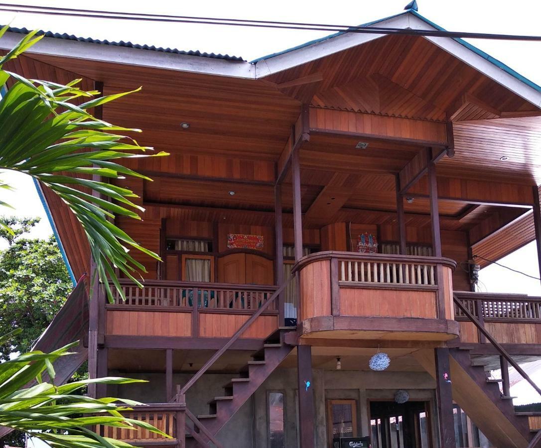 Sunset Guest House & Bar Bunaken Luaran gambar