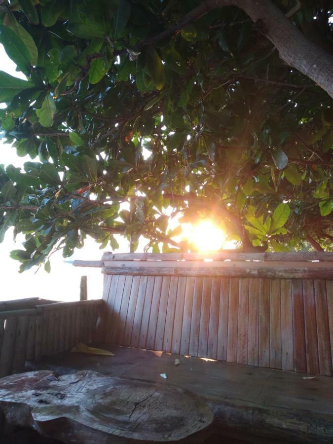 Sunset Guest House & Bar Bunaken Luaran gambar