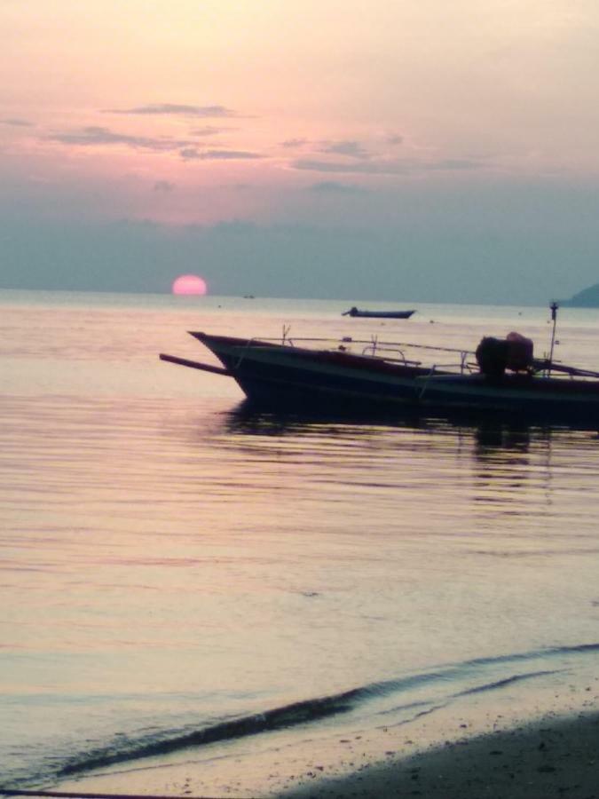 Sunset Guest House & Bar Bunaken Luaran gambar
